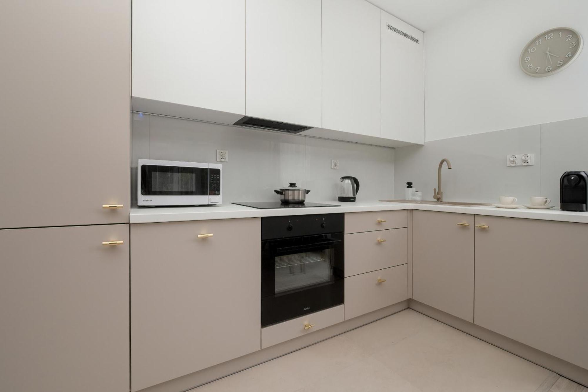 Exceptional Apartment With Parking By Noclegi Renters Katovice Exteriér fotografie
