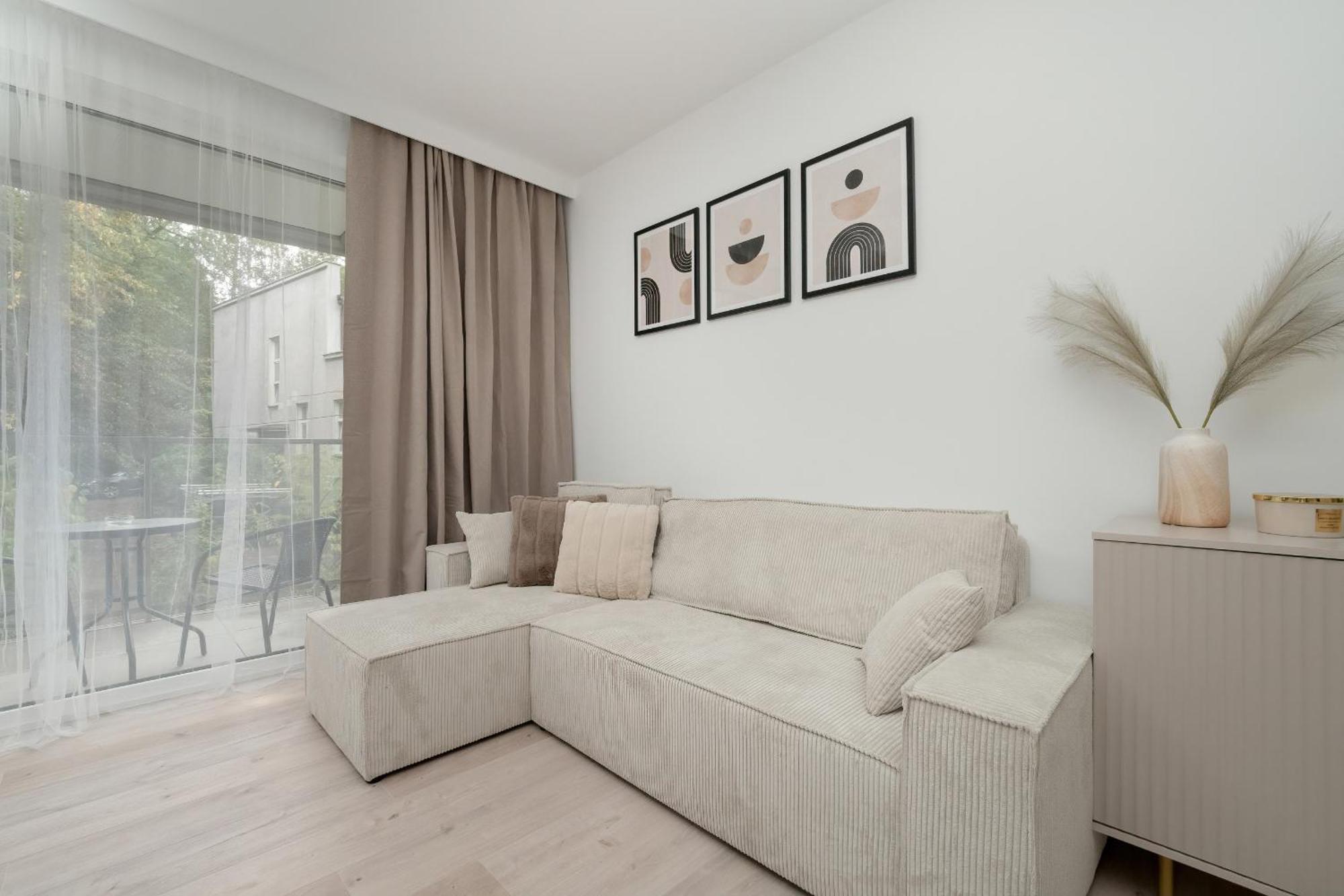 Exceptional Apartment With Parking By Noclegi Renters Katovice Exteriér fotografie